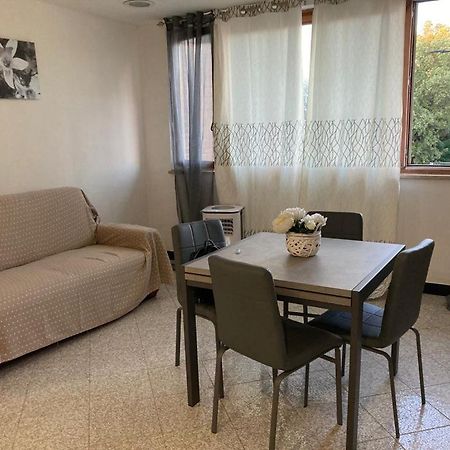 Appartamento Sulla Piazza 90 M Dal Mare アンツィオ エクステリア 写真