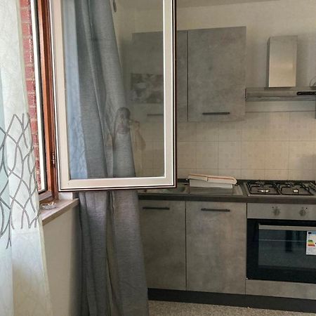 Appartamento Sulla Piazza 90 M Dal Mare アンツィオ エクステリア 写真