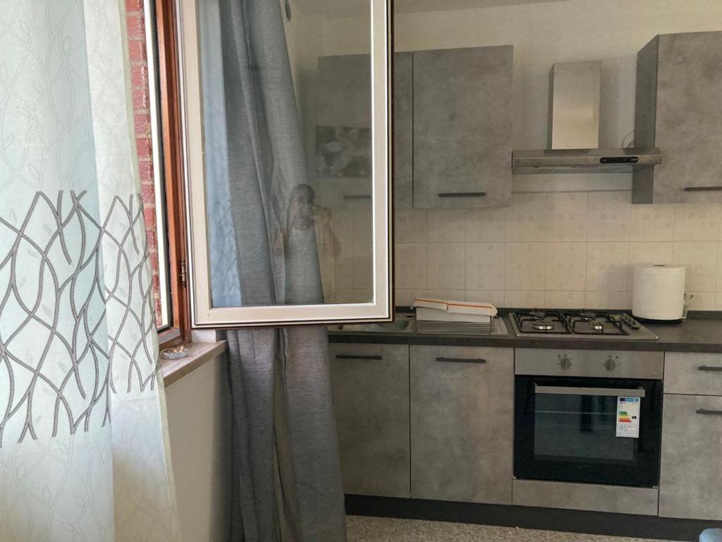 Appartamento Sulla Piazza 90 M Dal Mare アンツィオ エクステリア 写真